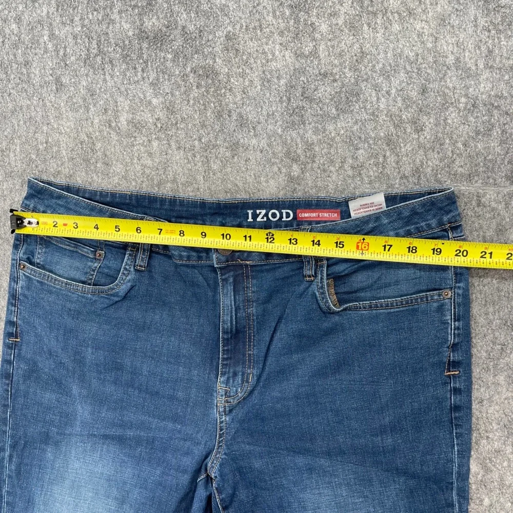 IZOD Jeans Mens 40x30 Comfort Stretch Straight Fit Medium Wash Blue Denim